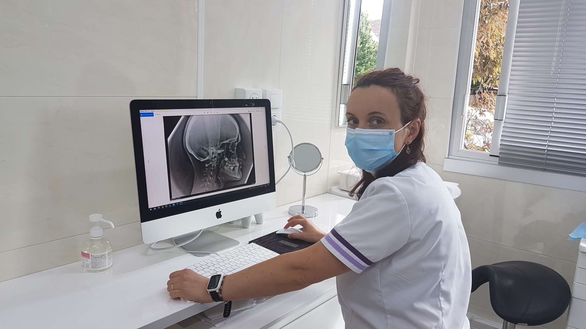Dr Raluca Scanteie, chirurgien-dentiste spécialisée en orthodontie à Fresnes 94260